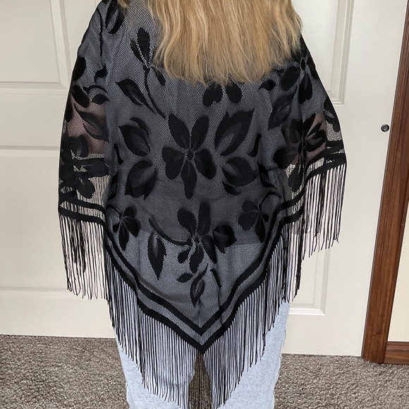 Unbranded Accessories - Black Mesh Floral Shawl/Sarong Triangle Shape with Fringe